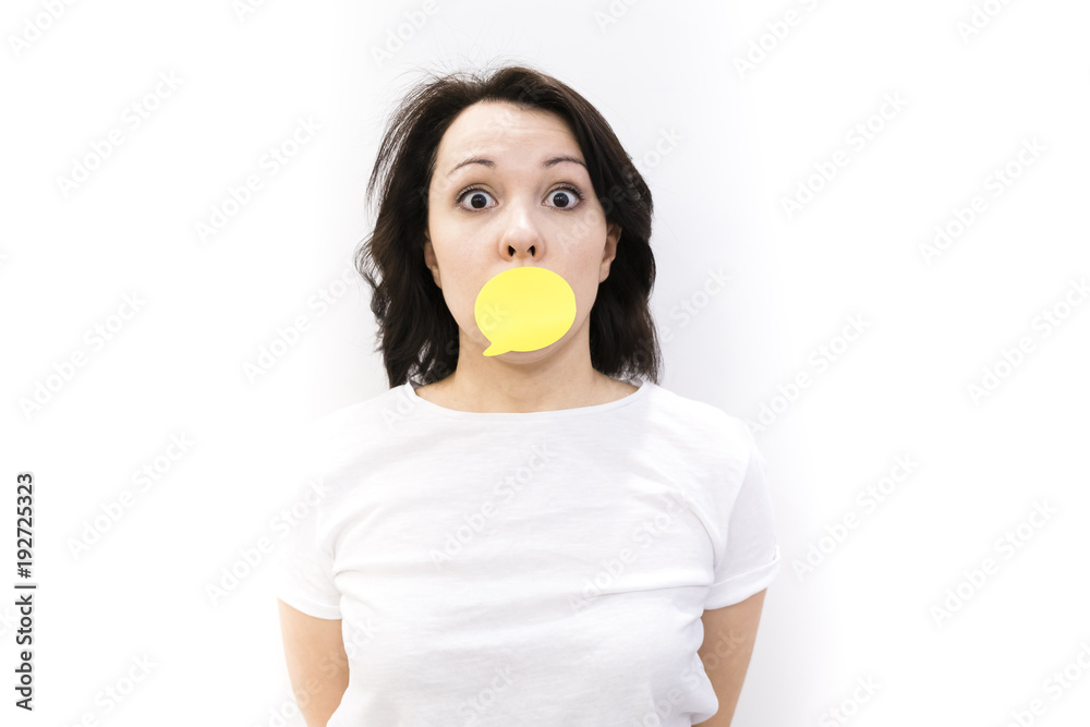 Successful Asian young woman showing a thought sticker, isolated, studio, photo, emotion, surprise, gossip concept Successful Asian young woman showing a thought sticker, isolated, studio, photo, emotion, surprise, gossip concept