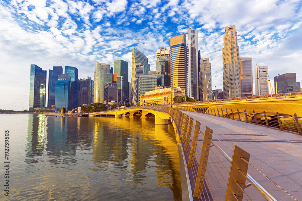 Naklejka premium Amazing Singapore skyline at the sunrise, Singapore
