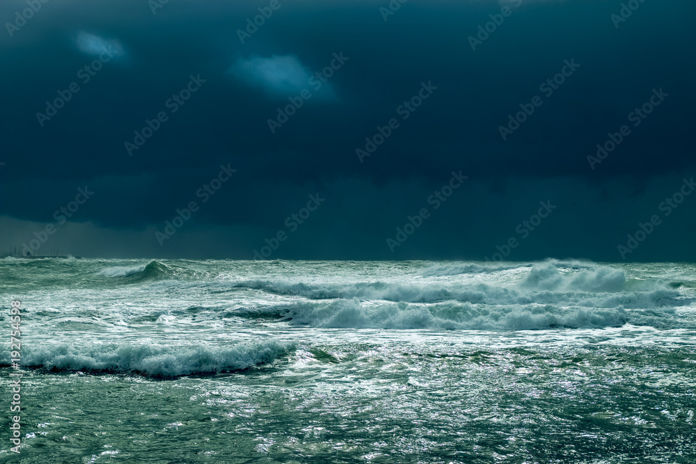Fototapeta premium sea storm with dramatic sky
