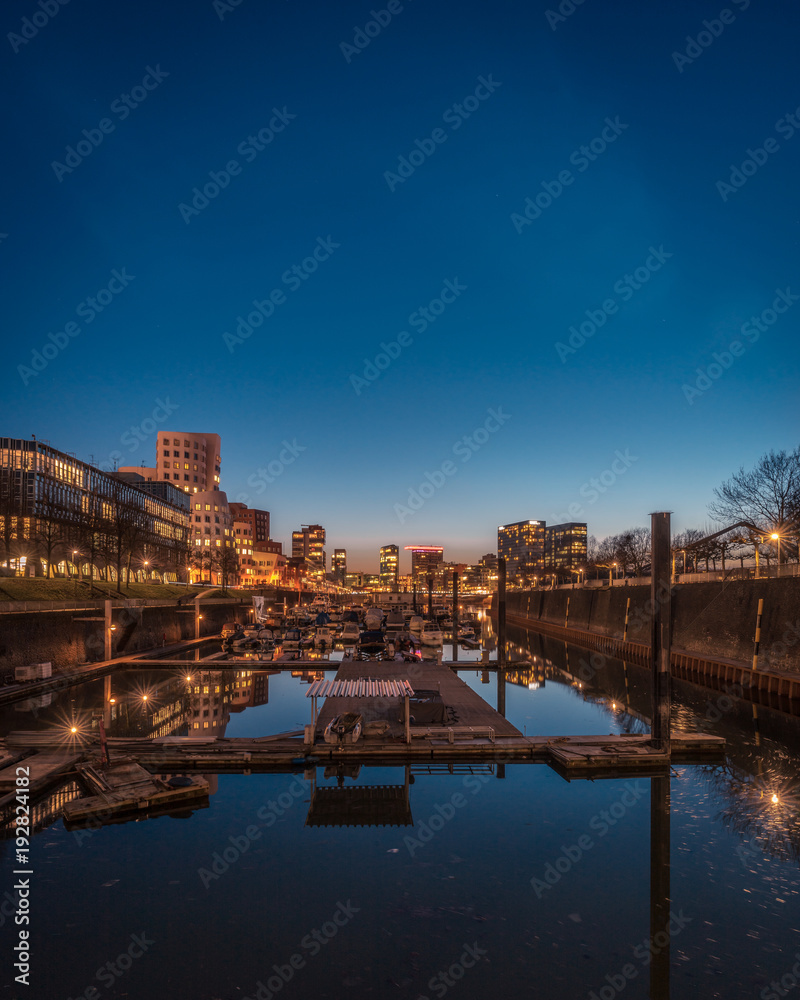 Düsseldorf Blick zum Medienhafen Düsseldorf Blick zum Medienhafen