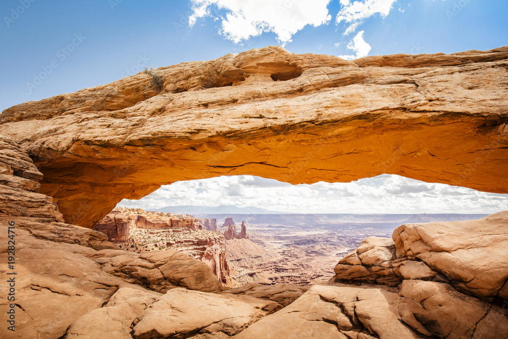 Mesa Arch at sunrise, Canyonlands National Park, Utah, USA