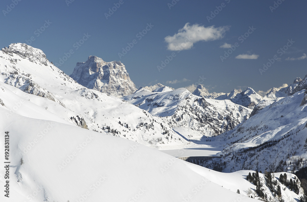 Blick zum Monte Pelmo in den Dolomiten