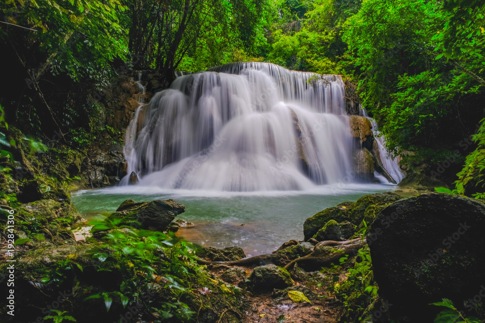 Obraz premium Huai Mae Kamin Waterfall in Kanchanaburi,Thailand