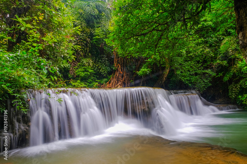 Fototapeta Naklejka Na Ścianę i Meble -  Huai Mae Kamin Waterfall in Kanchanaburi,Thailand