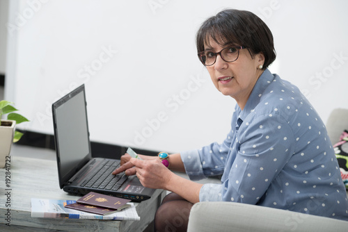 Senior woman doing online shopping © Philipimage