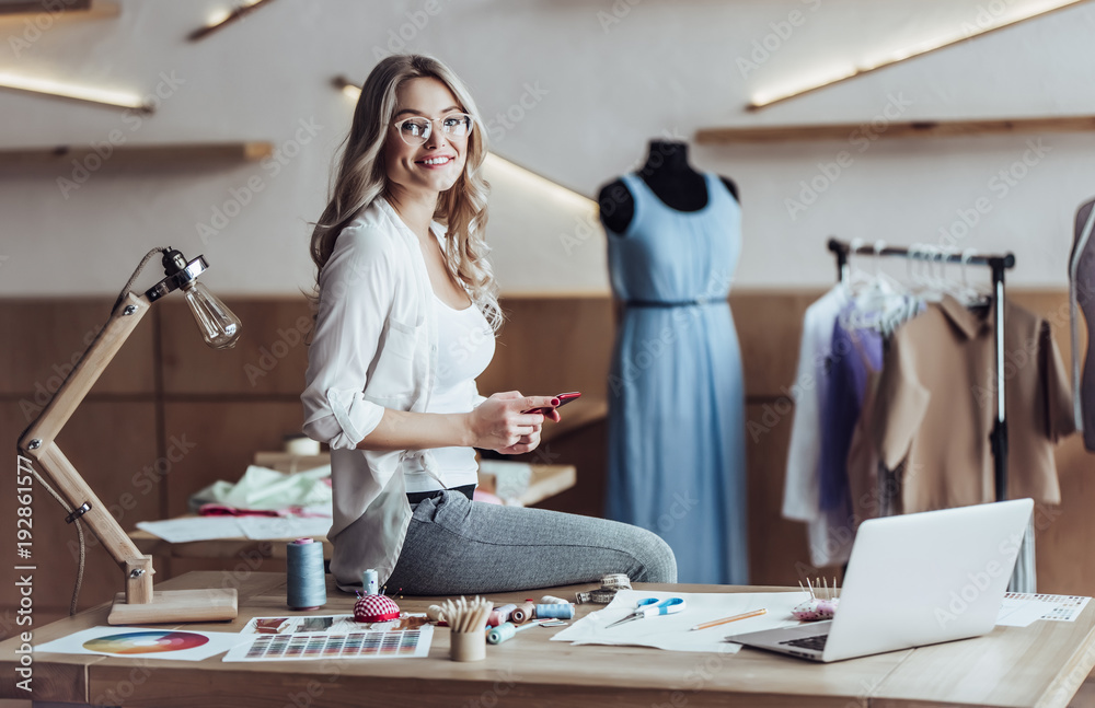 Fototapeta premium Female fashion designer