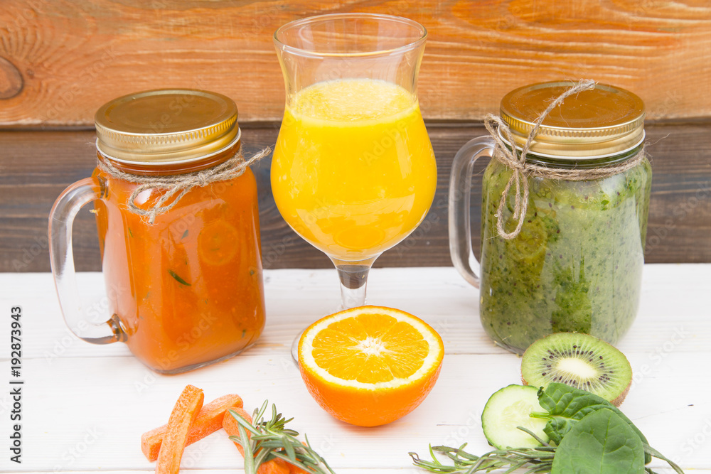 Fresh fruit and vegetable smoothie Fresh fruit and vegetable smoothie