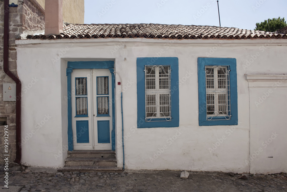 Obraz premium Close up view of old, historical, stone house in Cunda (Alibey)