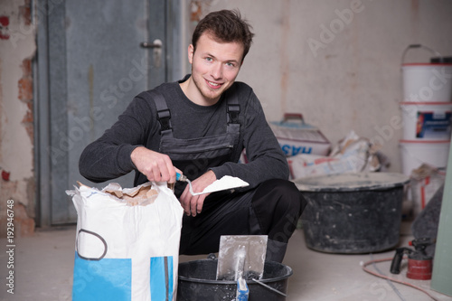 Arbeit auf einer Baustelle photo