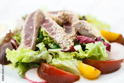 Tuna salad with tomatoes