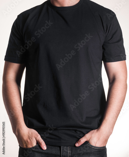 Camiseta preta photo