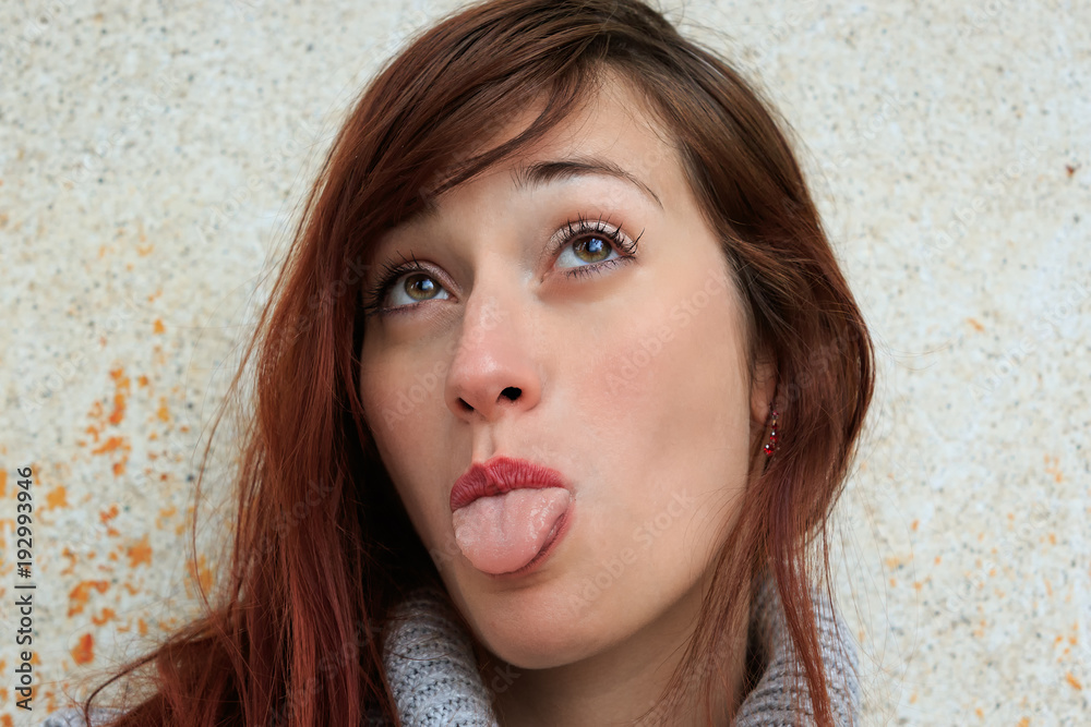 Le linguacce di una bella ragazza Le linguacce di una bella ragazza