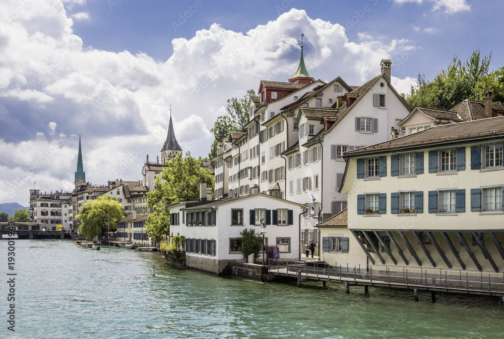Historic Zürich along the Limmat river Zurich, Switzerland. Historisches Zürich entlang der Limmat Zürich, Schweiz.