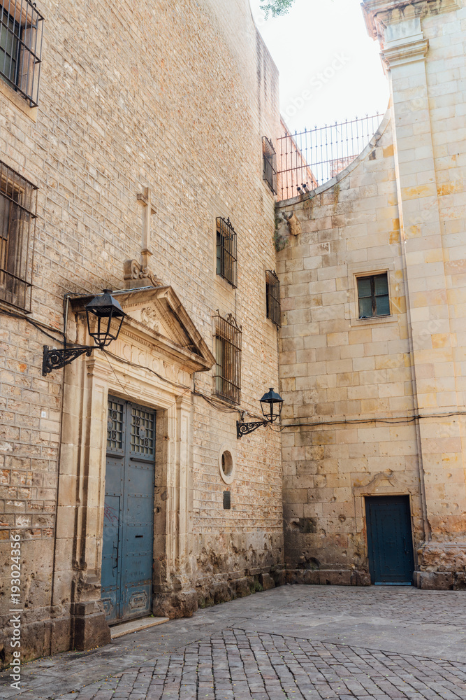 Fototapeta premium square in front of the Museum of Barcelona's famous history, in a beautiful and historic building in the Gothic quarter.Barcelona,