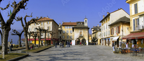 Orta San Giulio, Piazza Motta e Broletto, Piemonte, Italia