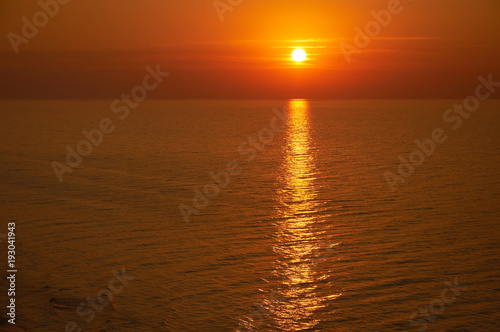 Risen sun above the sea © Vladyslav Siaber