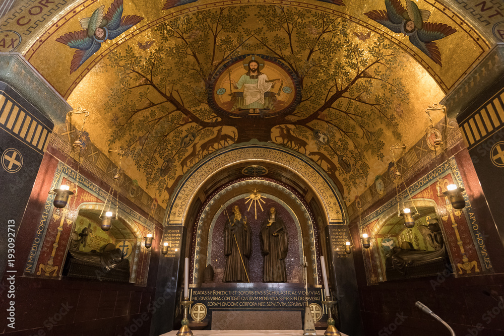 Obraz premium Crypt Inside the Basilica Cathedral at Monte Cassino Abbey. Italy