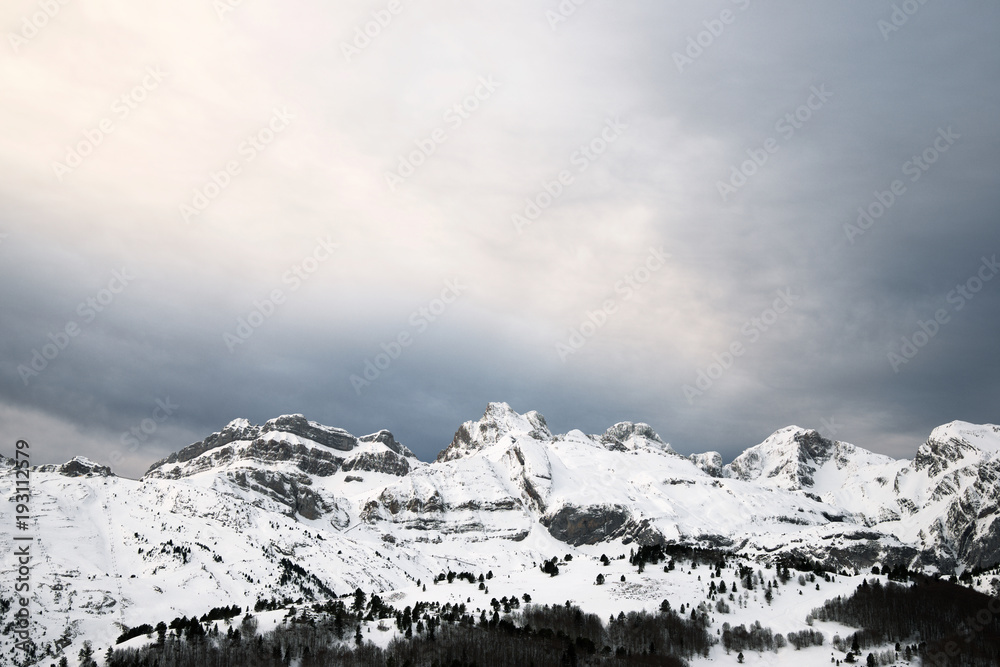 Obraz premium Winter in Pyrenees