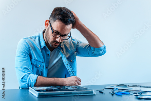 Technician puzzled with hardware problem