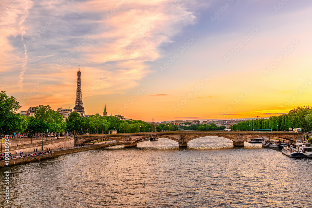 Sunset view of Eiffel tower and Seine river in Paris, France