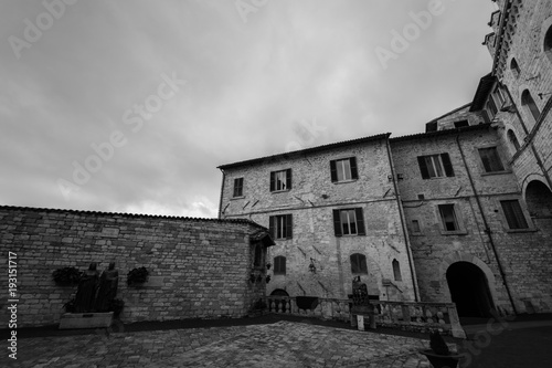 Assisi, Piazza della Chiesa Nuova photo