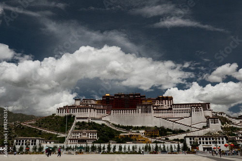 Potala Palace Time Lapse. Dalai lama place. Lhasa, Tibet © Raimond Klavins
