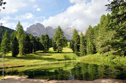 Wallpaper Mural Lech de Chiampac Torontodigital.ca