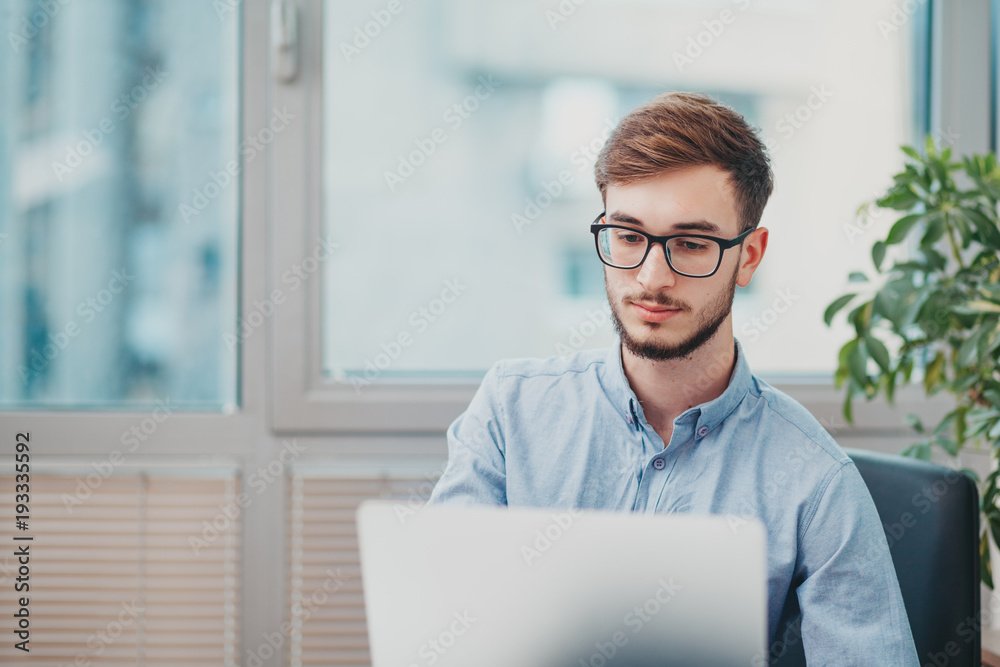 © Suteren Studio - Intern at the office © Suteren Studio - Intern at the office