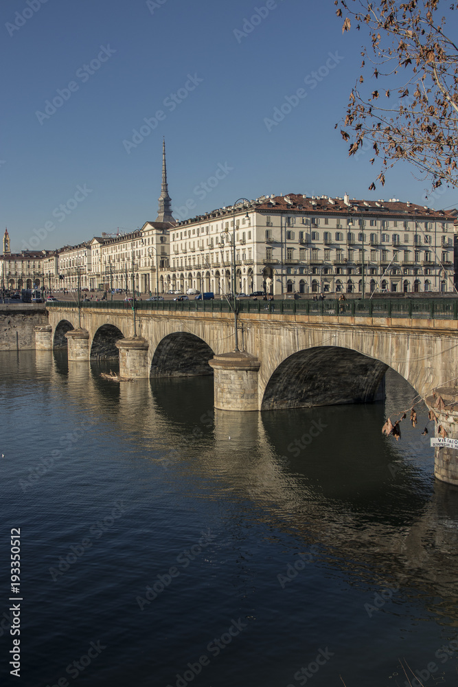 Ponte per piazza Vittorio
