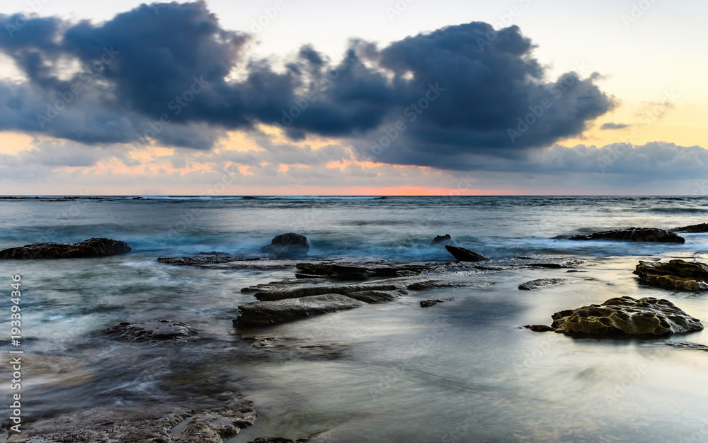 Naklejka premium Sunrise Seascape