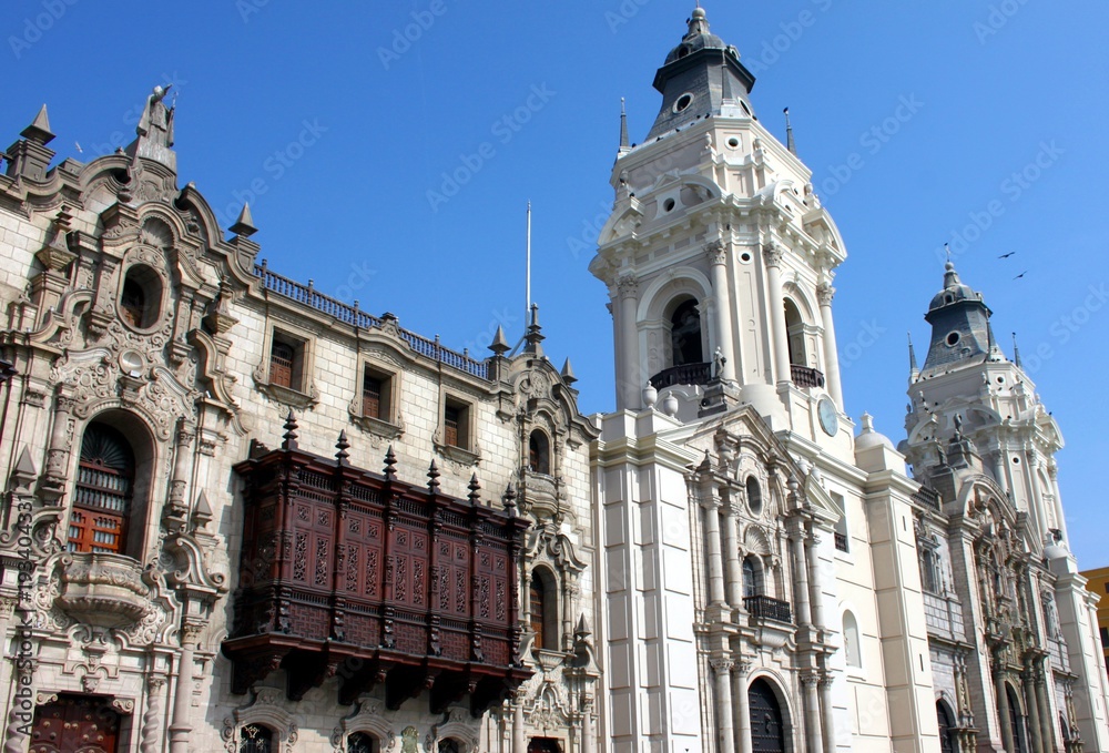 Fototapeta premium Häuser und Fassaden in Lima
