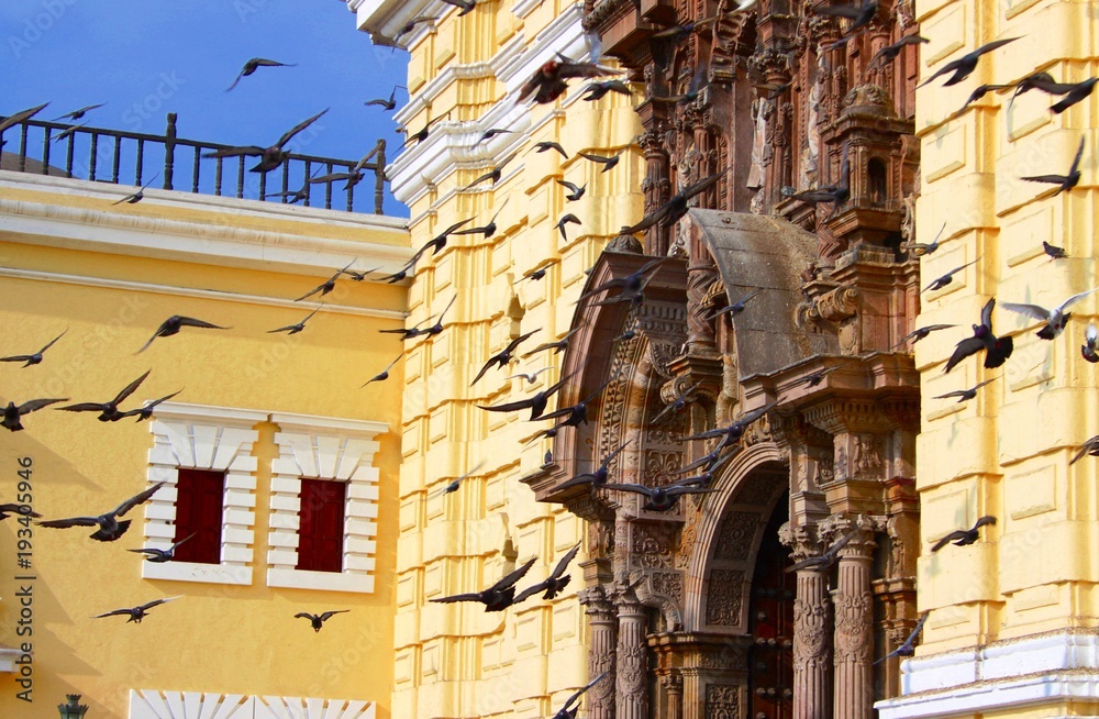 Häuser und Fassaden in Lima
