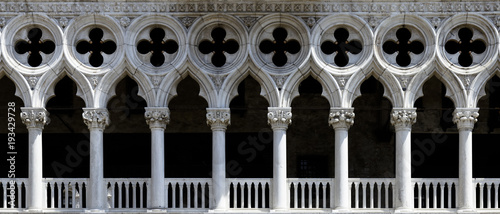 Foto Detail Dogenpalast