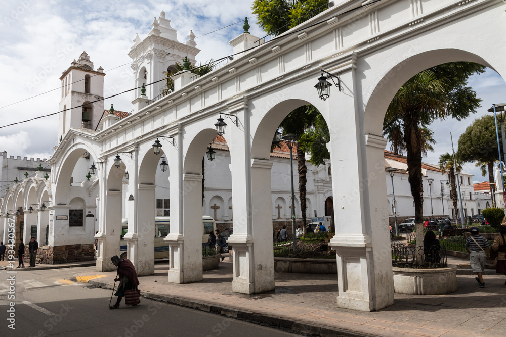 Obraz premium San Francisco church in Sucre, Bolivia. Sucre is the constitutional capital of Bolivia. Traditional colonial architecture, white houses.