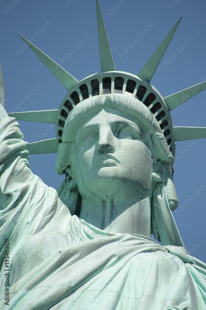 Obraz premium A close-up photo of the statue of Liberty
