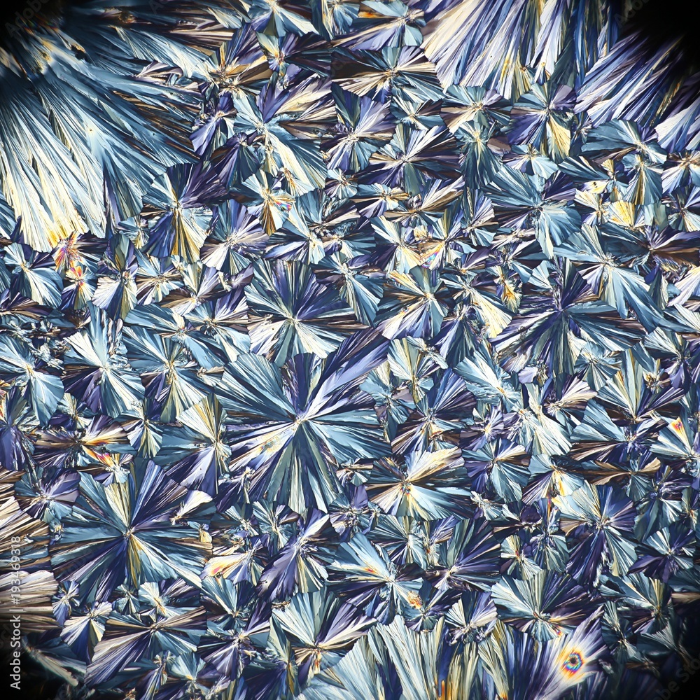 Φωτογραφία Microscope image of crystals of acetylsalicylic acid photographed in polarized l