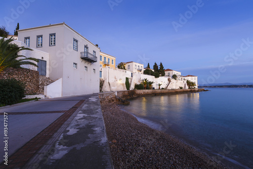 Fototapeta Naklejka Na Ścianę i Meble -  Morning view of traditional architecture in Spetses seafront, Greece. 
