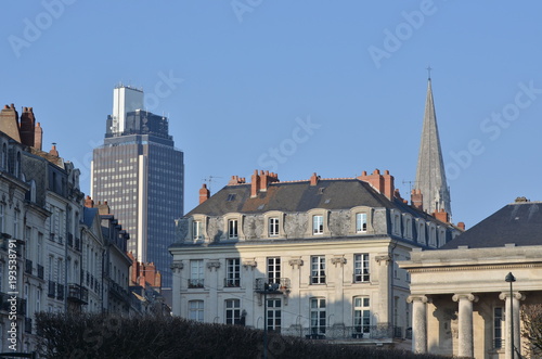 Nantes : Tour Bretagne et Palais de la Bourse