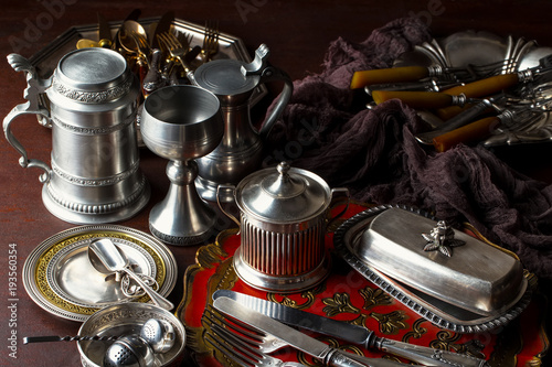 Canvas-taulu Old silver dishes with accessories for the kitchen