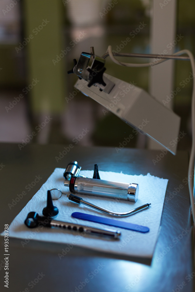 Veterinary surgical set