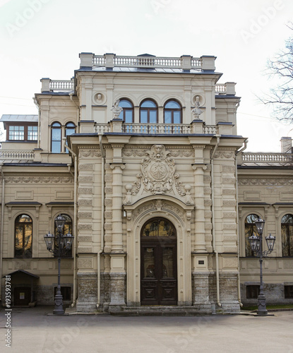 The main entrance to the Palace of Grand Duke Alexei Alexandrovich. photo