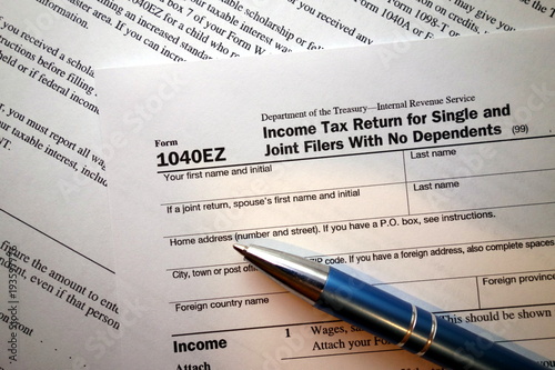 Konstfotografi 1040EZ form, income tax return for single and joint filers