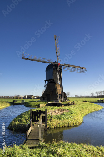 Bridge to the Noordeveldse windmill