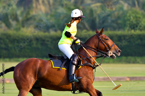 Lady horse polo players are competin © Hola53