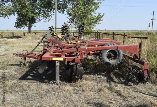 Trailer Hitch for tractors and combines photo