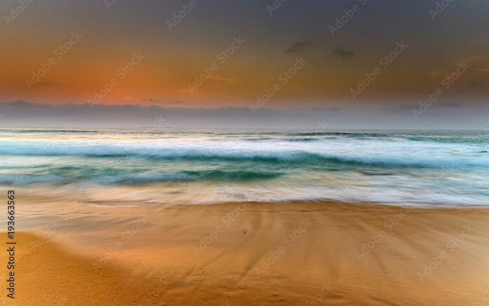 Obraz premium Hazy Sunrise Seascape