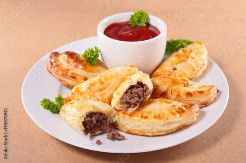 empanada filling with beef and tomato sauce