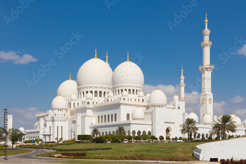 Sheikh Zayed Grand Mosque in Abu Dhabi, United Arab Emirates. photo