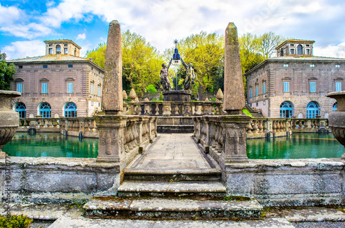 Foto Quattro Mori fountain by Giambologna in Villa Lante - Bagnaia - Lazio region - I