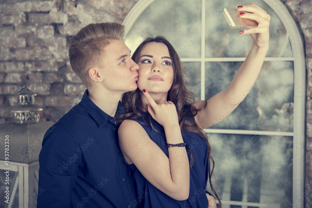 Top 10 Cutest and Sweetest Selfie Couple Poses